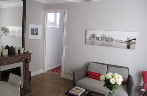 Porte-Saint-Martin Apartment | Charming Canal Saint Martin 2 Bedroom Apartment-Central Location.