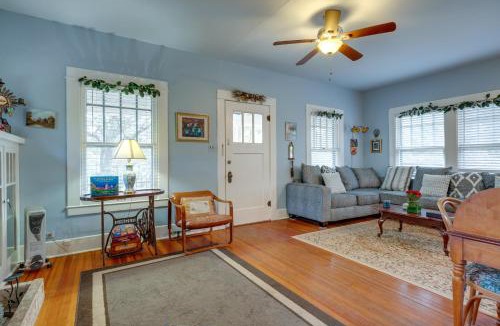 Canyon Lake House | Charming Canyon Lake Cottage w/Pool & BBQ Pit!