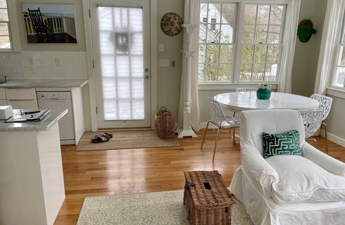 Duxbury Cottage | Charming Cape Cod cottage. Great location for World Cup Matches reserve now!