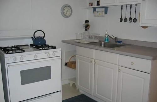 Brewster Cottage | Charming Cape Cottage in Brewster