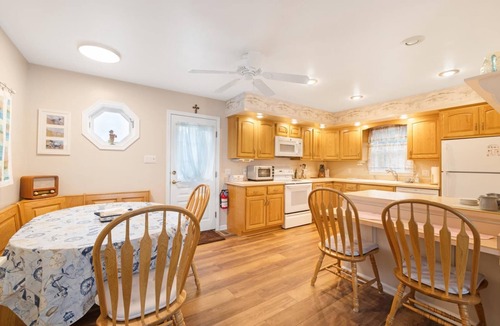 Cape May Point House | Charming Cape May Point Retreat – 2BR/2BA, Sleeps 6, Pet-Friendly, Steps to Alexander Beach & Nature Trails