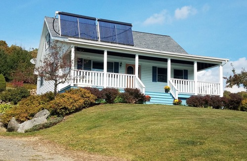 Burlington Flats House | Charming Cape Cod