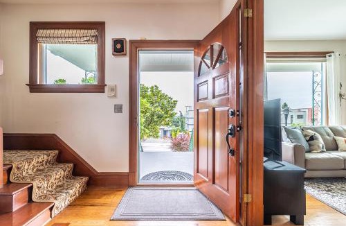 Miller Park House | Charming Capitol Hill Craftsman