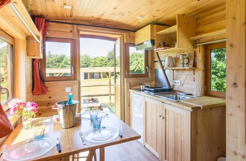 La Chapelle-Cecelin Apartment | Charming caravan near equestrian center, perfect for unwinding
