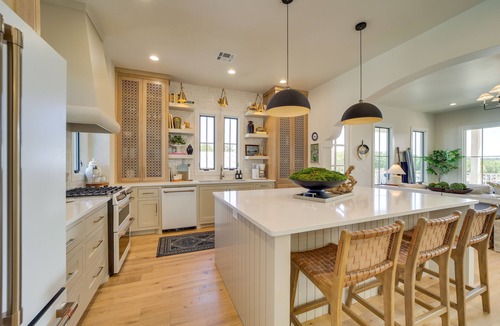 Eufaula House | Charming Carlton Landing Home: Walk to Lake!