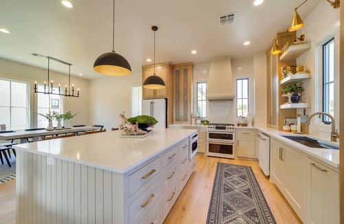 Eufaula House | Charming Carlton Landing Home: Walk to Lake!