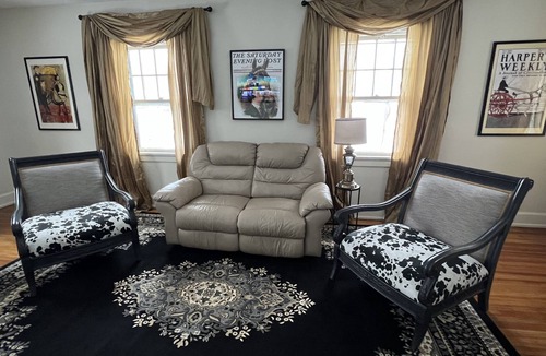 Davenport House | Charming Carriage House near VanderVeer Park