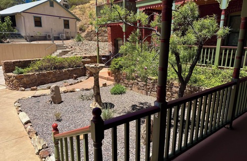 Brewery Gulch House | Charming casita in Historic Brewery Gulch walking distance to everything!