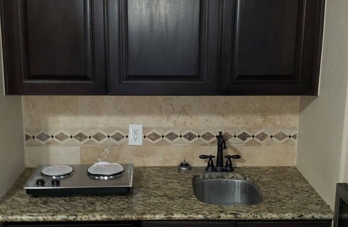 Garden Ridge Apartment | Charming Casita in peaceful Garden Ridge with AC, WiFi