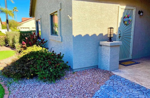 Val Vista Lakes Apartment | Charming Casita with Pool
