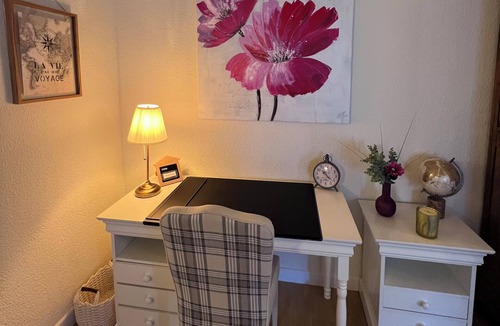 Chanonat House | Charming castle gîte