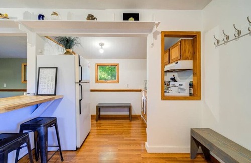 Town of Marbletown House | Charming Catskills Studio