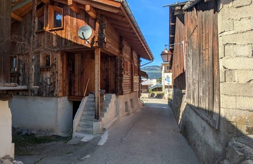 Areches Apartment | Charming central T2 with parking and WIFI