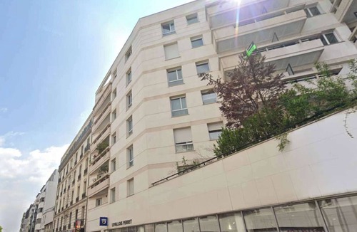 Levallois-Perret Apartment | Charming central apartment with Balcony and City View