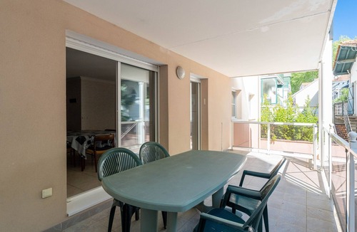 Arcachon Apartment | Charming Central Apartment, 2 Bedrooms, Near Beach, Shops & Restaurants in Arcachon