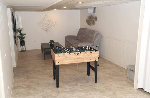 Dearborn Heights House | Charming, Central, Cozy Home - Ideal