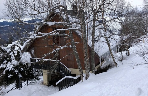 Vignec Ski Chalet | Charming chalet, contemporary renovation, quiet location