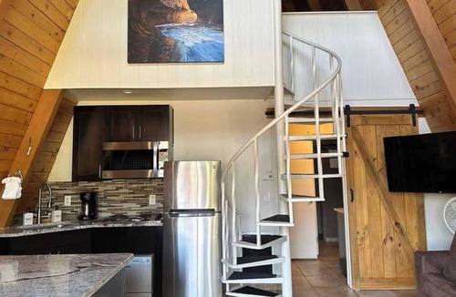 Oak Creek Ski Chalet | Charming Chalet by the forest with a pool & firepit.