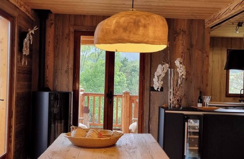 Superbolquere Ski Chalet | Charming Chalet Hiona