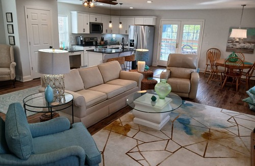 Bowling Green Cabin | Charming Chalet.In Bowling Green