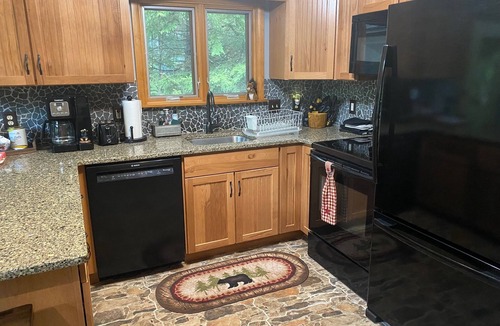 Pocono Pines House | charming chalet in the Lake Naomi community