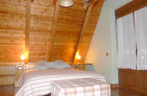 Vielha Ski Chalet | Charming Chalet in Viella, Mountain View