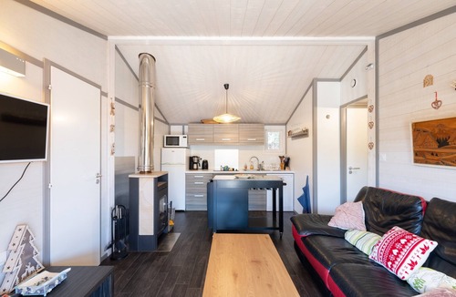 Corcieux Ski Chalet | Charming Chalet “Le Sotré” with Private Terrace, Garden, and Wi-Fi