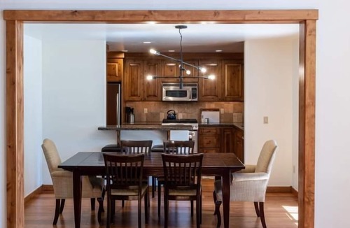 Tamarack Ski Chalet | Charming Chalet on the Golf Course