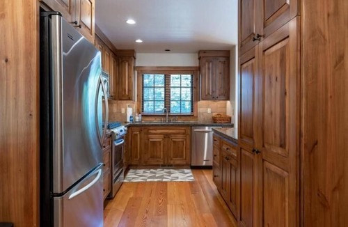 Tamarack Ski Chalet | Charming Chalet on the Golf Course