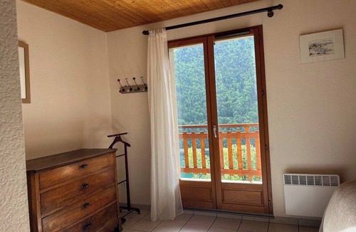 Allemond Ski Chalet | CHARMING CHALET - SLEEPS 6