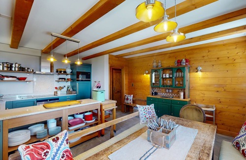 Villars-sur-Ollon Ski Chalet | Charming Chalet - Walk to Piste & Villars Centre! Style & Comfort 5 Bed/4 Bath!