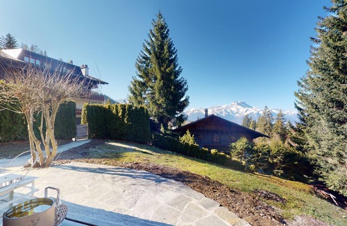 Villars-sur-Ollon Ski Chalet | Charming Chalet - Walk to Piste & Villars Centre! Style & Comfort 5 Bed/4 Bath!