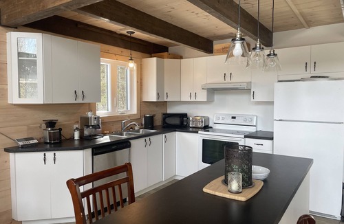 Saint Donat Ski Chalet | Charming chalet with WiFi in Saint-Donat