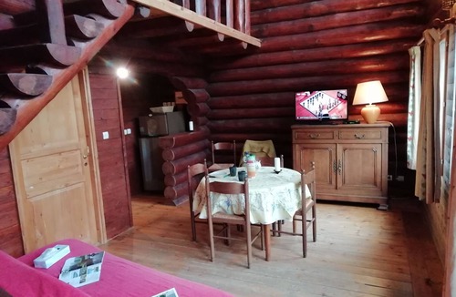 Monchaux Ski Chalet | Charming Chalet with Swimming Pool in Quend
