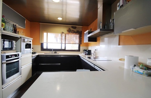 Albinyana Ski Chalet | Charming chalet with 4 bedrooms and WiFi, AC in tranquil Albinyana