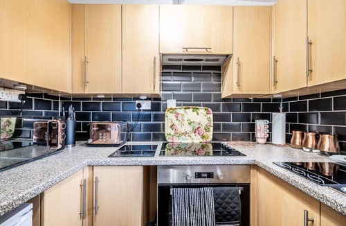 Exeter Apartment | Charming character lodge in cemetery grounds
