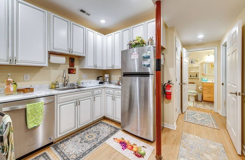 Charlottesville Cottage | Charming Charlottesville Apt w/Outdoor Space!