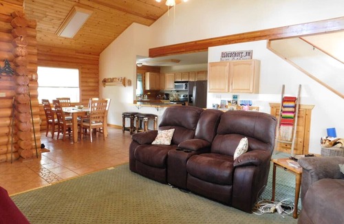 Cloudcroft House | Charming Chipmunk Cabin