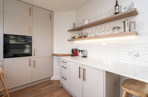 Southfield Apartment | Charming Chiswick flat by UnderTheDoormat