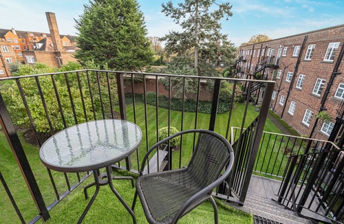 Southfield Apartment | Charming Chiswick flat by UnderTheDoormat