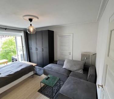 Osterbro Apartment | Charming city apartment with balcony