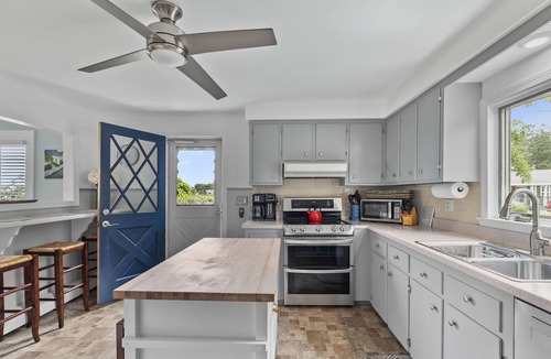 Portsmouth House | Charming, Classic New England waterfront cottage