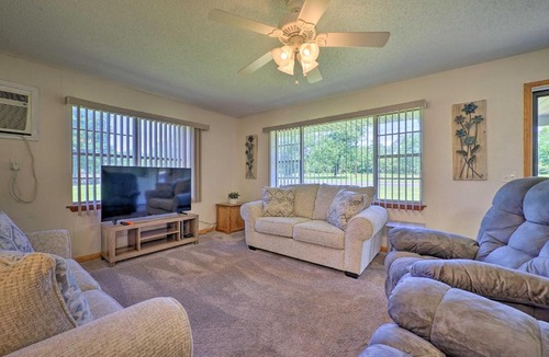 Clayton House | Charming Clayton Home ~ 4 Mi to Sardis Lake!