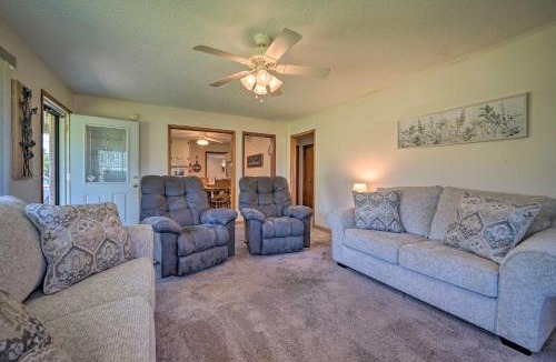 Clayton House | Charming Clayton Home ~ 4 Mi to Sardis Lake!