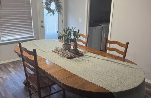 Wagoner House | Charming, Clean, and Cozy 3-bedroom house in Wagoner