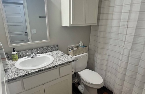 Wagoner House | Charming, Clean, and Cozy 3-bedroom house in Wagoner