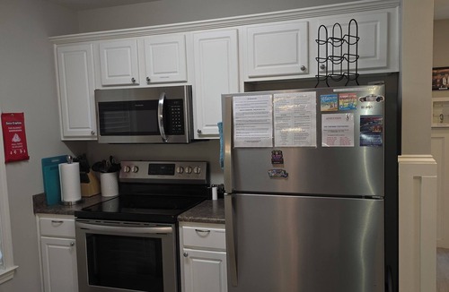 Myrtle Beach House | Charming, Clean & Pet Friendly, 2 bdrm, 2.5 bath, Close to Beach & Airport