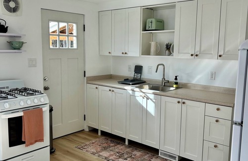 Pittsburgh House | Charming & Clean Urban Rental - Private Unit