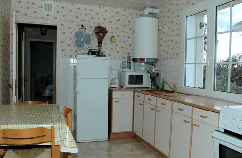 Huisseau-sur-Cosson Cottage | Charming Cottage with Private Garden, Terrace & Garage near Loire Castles