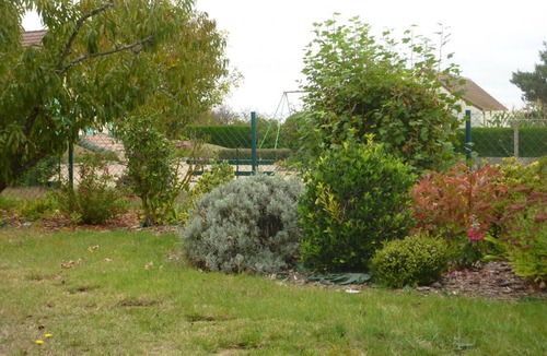 Huisseau-sur-Cosson Cottage | Charming Cottage with Private Garden, Terrace & Garage near Loire Castles